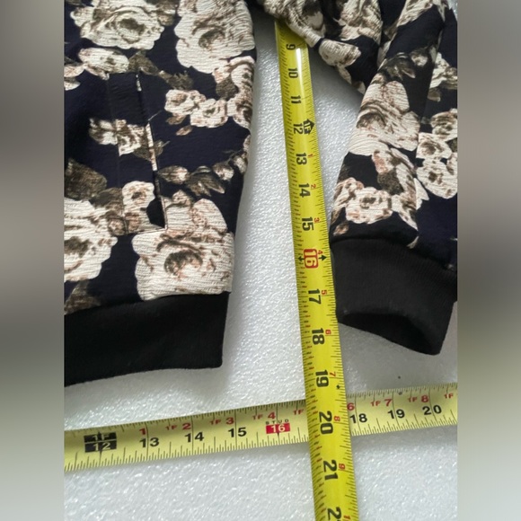 Romeo Juliet Bomber Jacket Women’s Small Black White Floral Full Zip - Picture 2 of 10